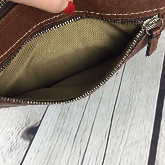 Vintage Coach SOHO Pleated Brown Leather Curved Shoulder Bag - Picture 13 of 14